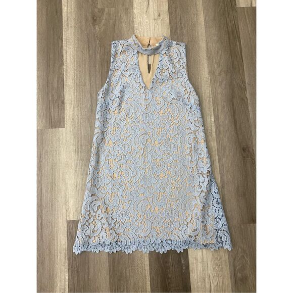 BLU PEPPER Haltered Neck Lace Dress- Icy Blue Nude Slip, Size Medium* - Picture 3 of 8